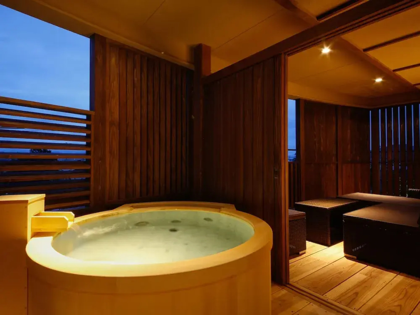 Awaji Hamarikyu Besso Takumi <Awajisjima>