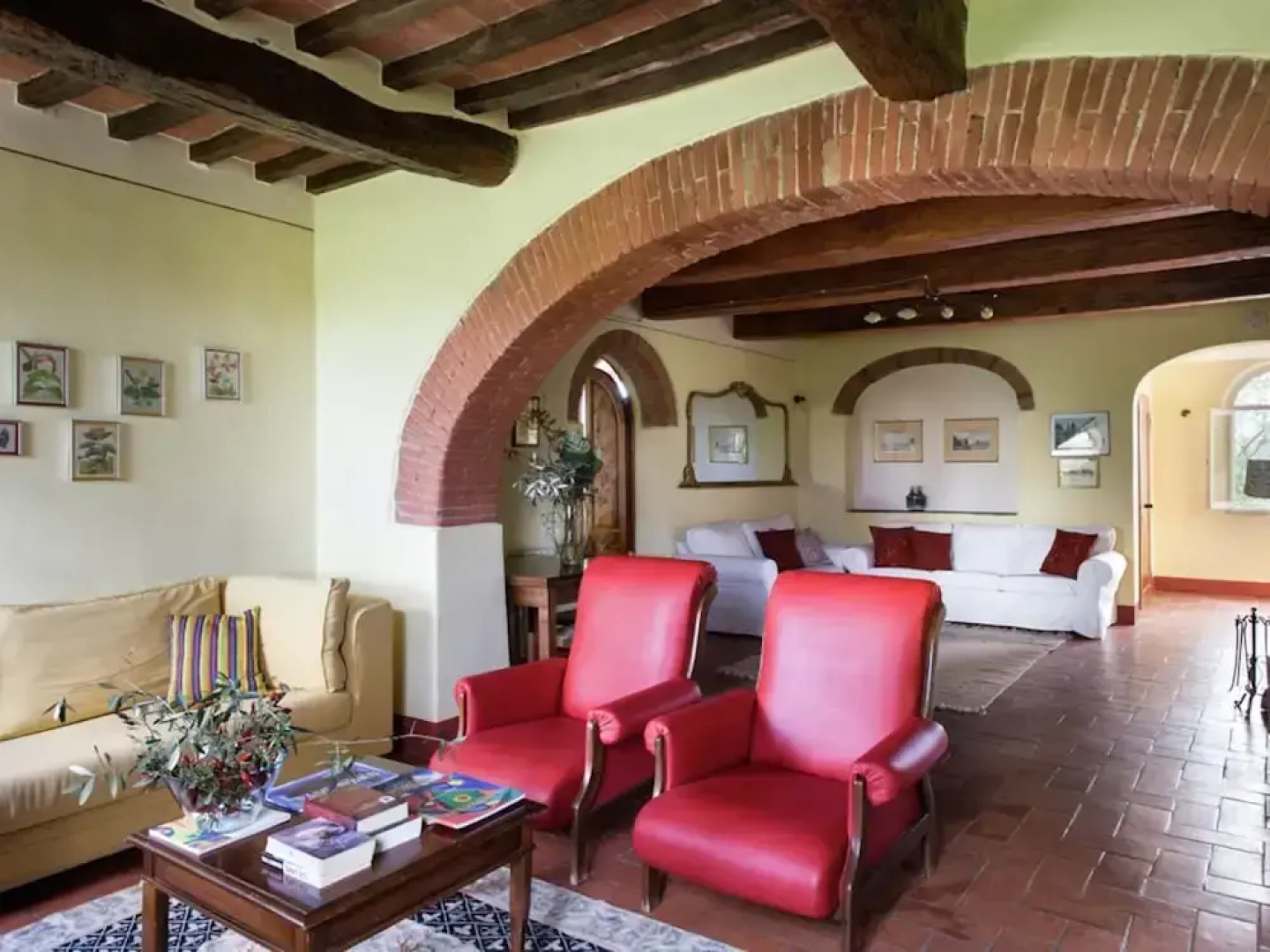 Villa With Swimming Pool in Marciano