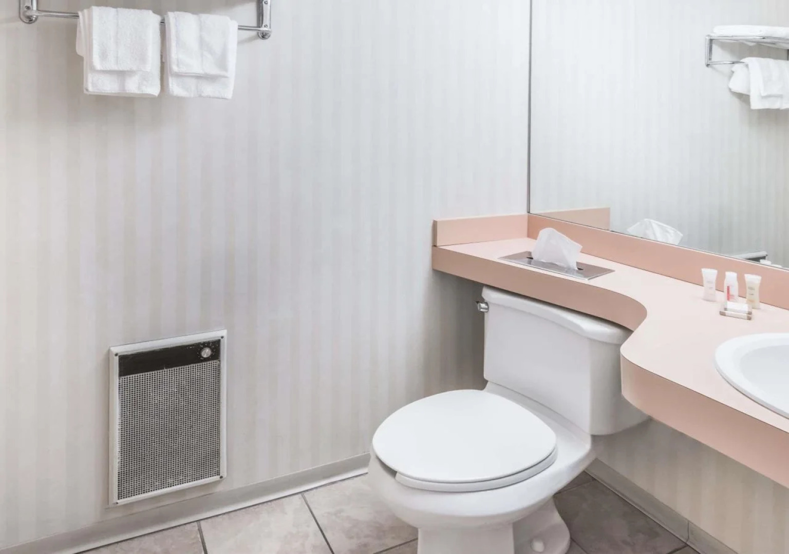 Howard Johnson Milford