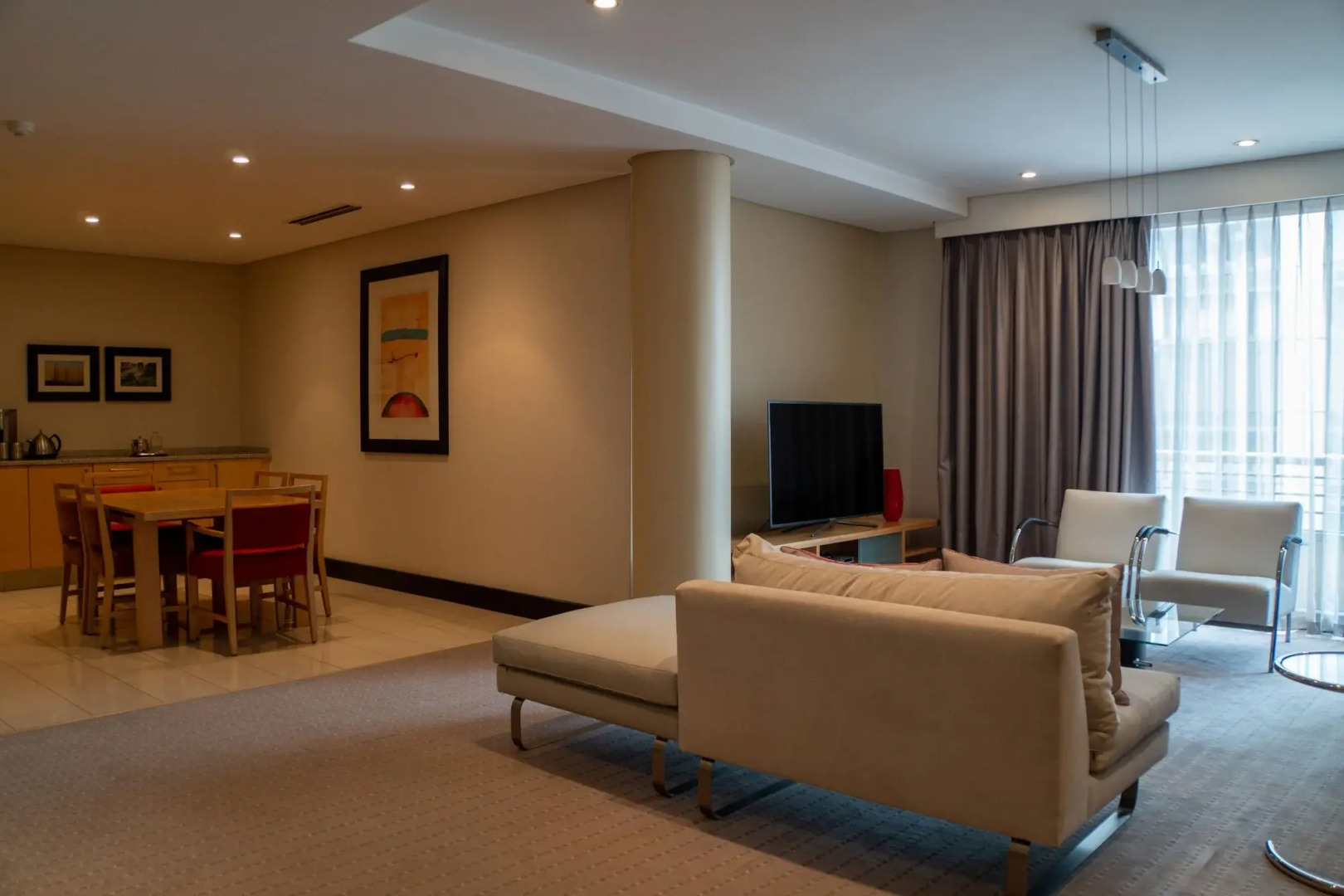 Raphael Penthouse Suites