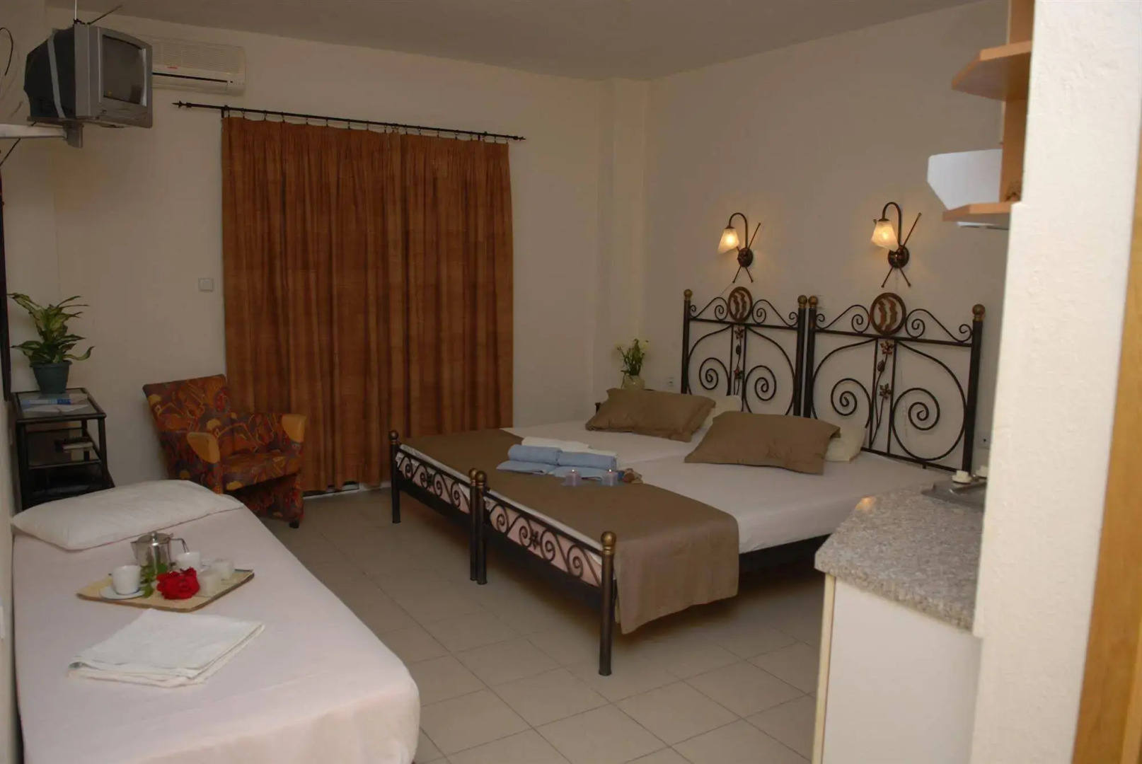 Core Hotel Polychrono