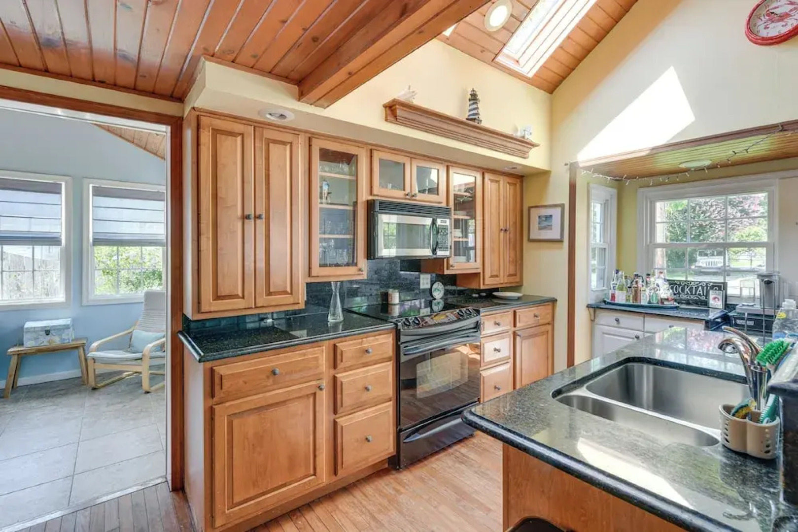 Fish, Swim & Boat: Colonial Beach Bungalow