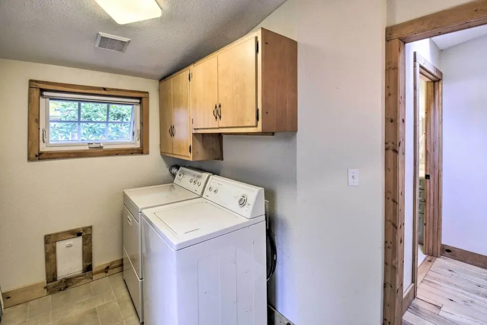 Historic Belfair Cabin Abode on the Hood Canal!