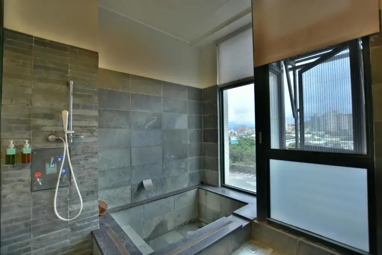 Duoai Mineral Spring