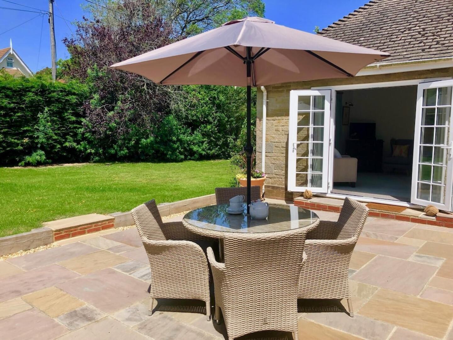 White Roses Coastal Holiday Home