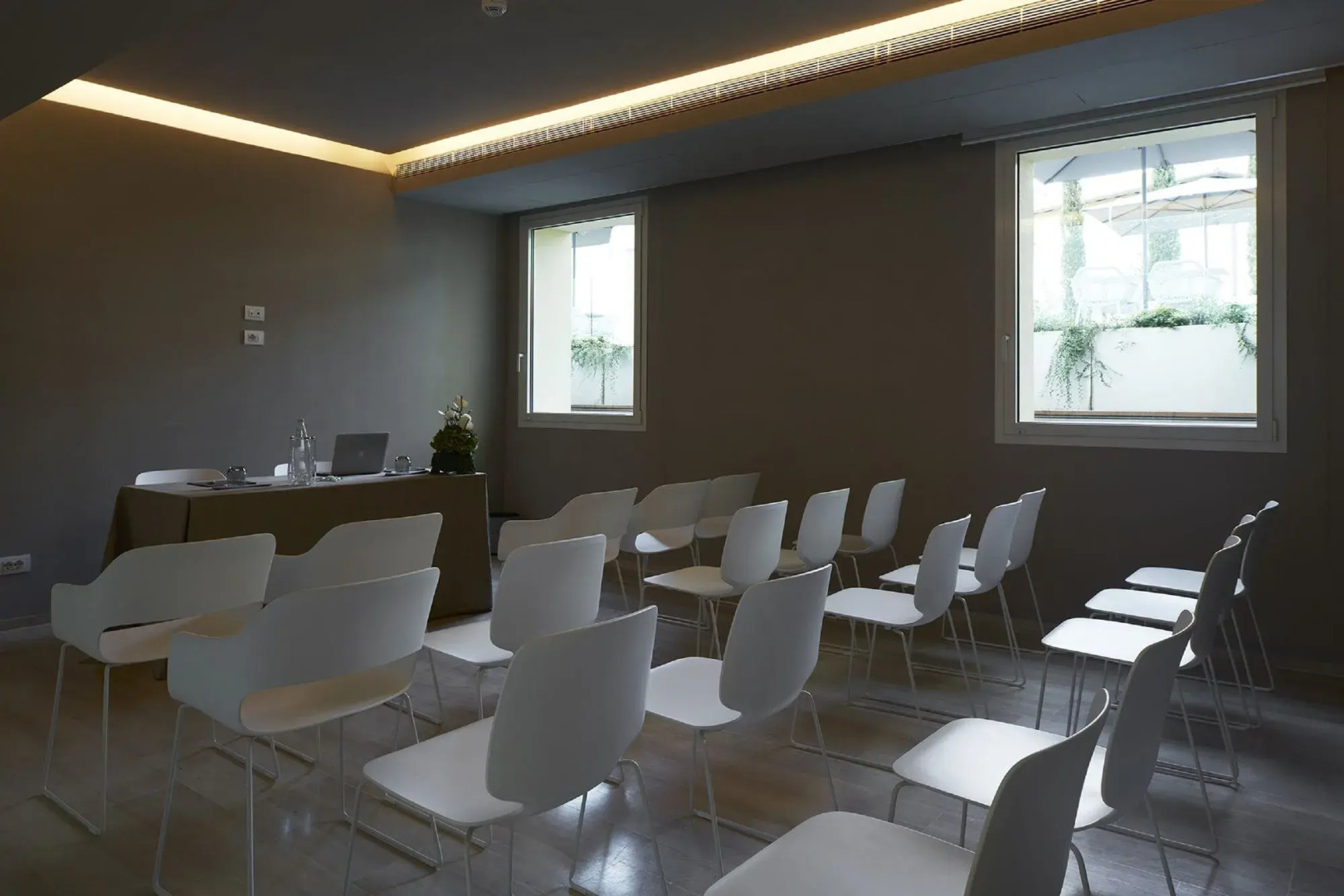 Glance Hotel In Florence