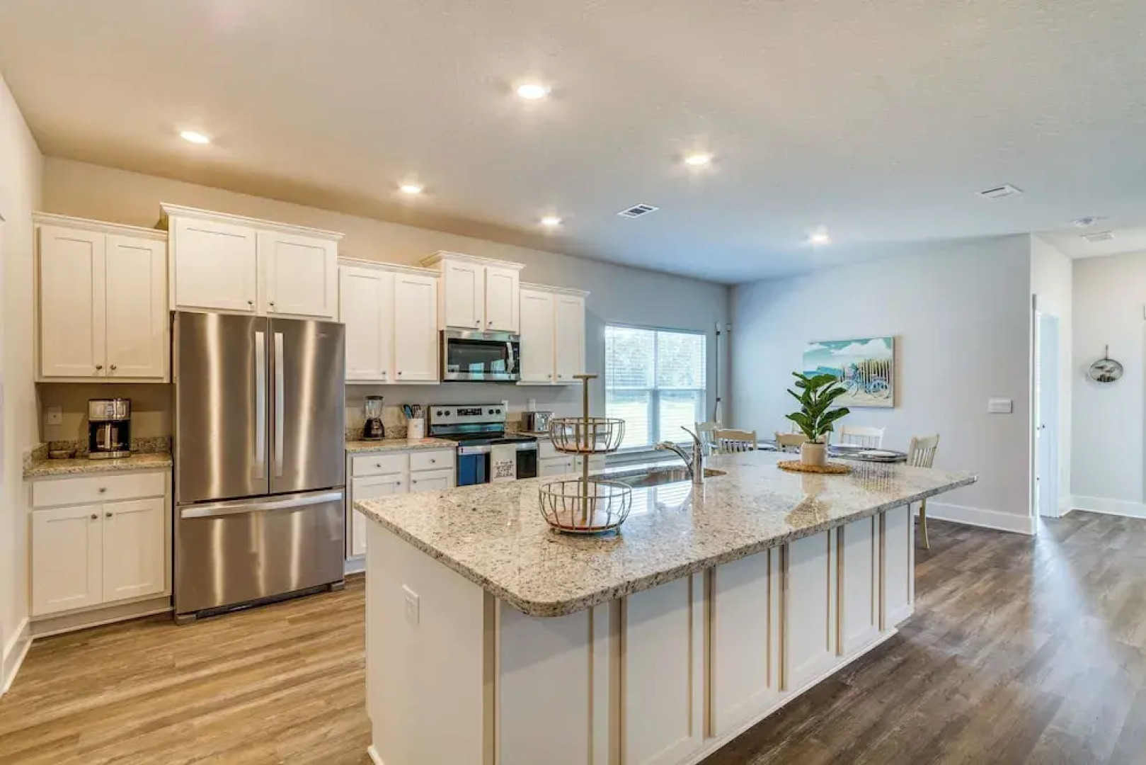 Gulf Breeze Home Rental: 8 Mi to Pensacola Beach!