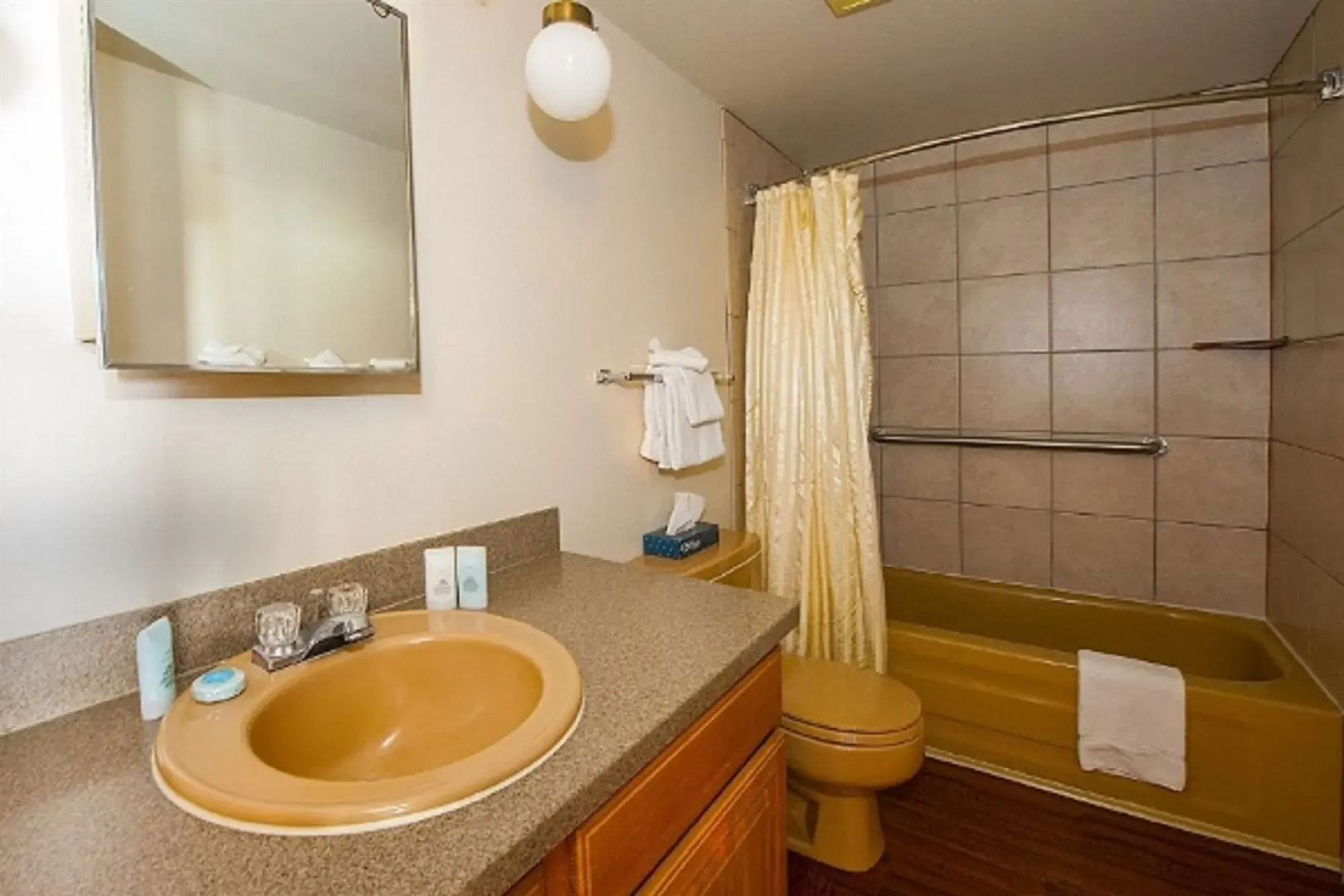 Twin Rivers Condominiums by Alderwood Colorado Management