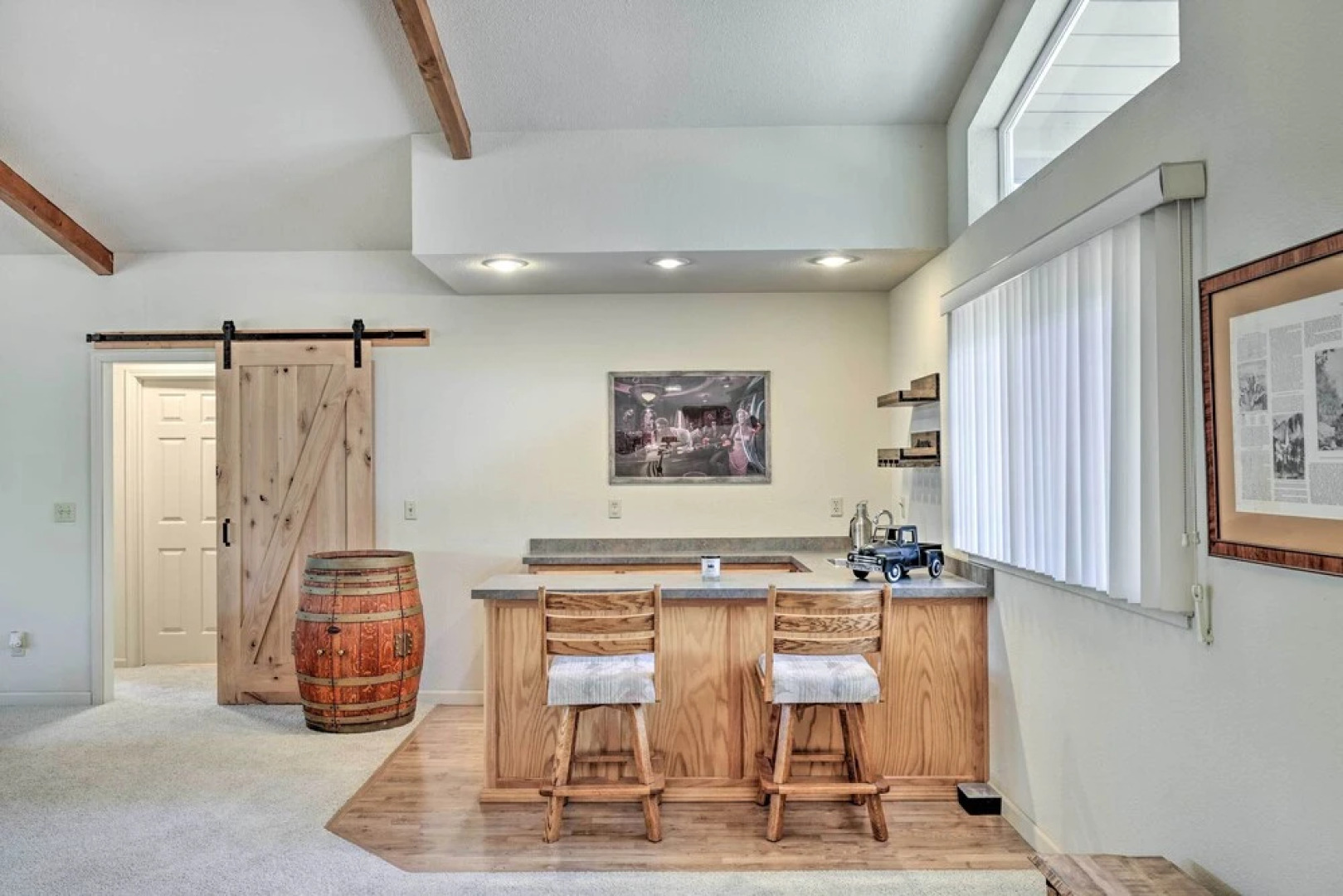 Woodsy Groveland Cabin w/ Deck < 3 Mi to Lake