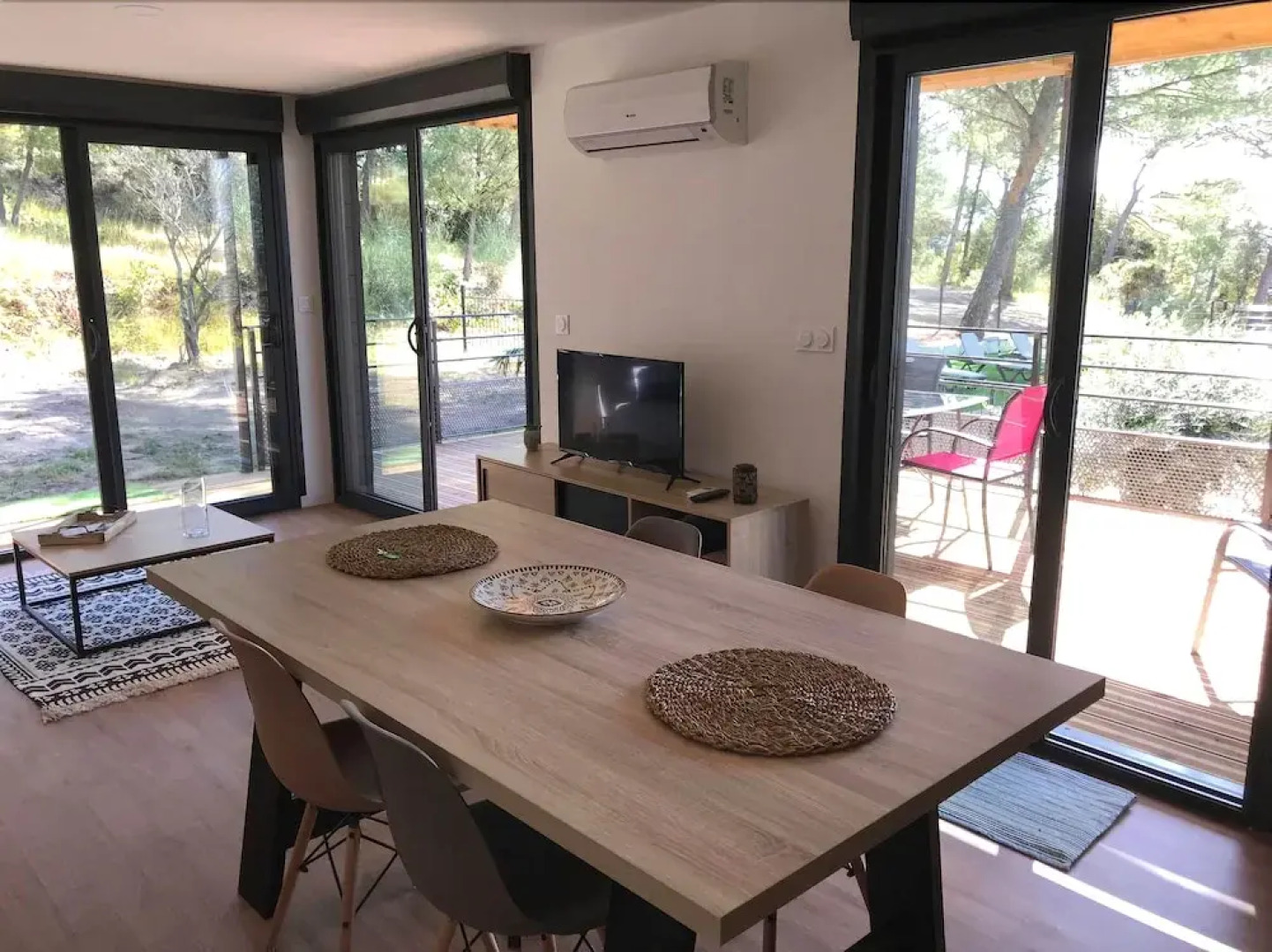 Les Troglodytes du Ventoux