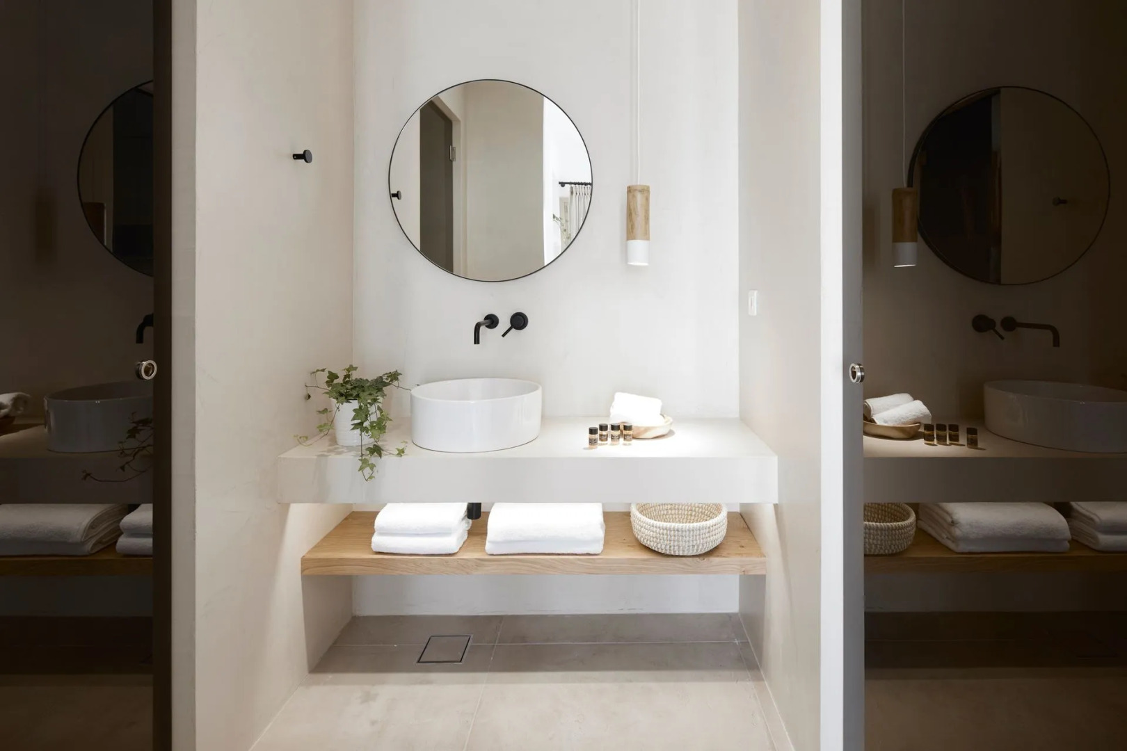 Arco Solium Suites Milos