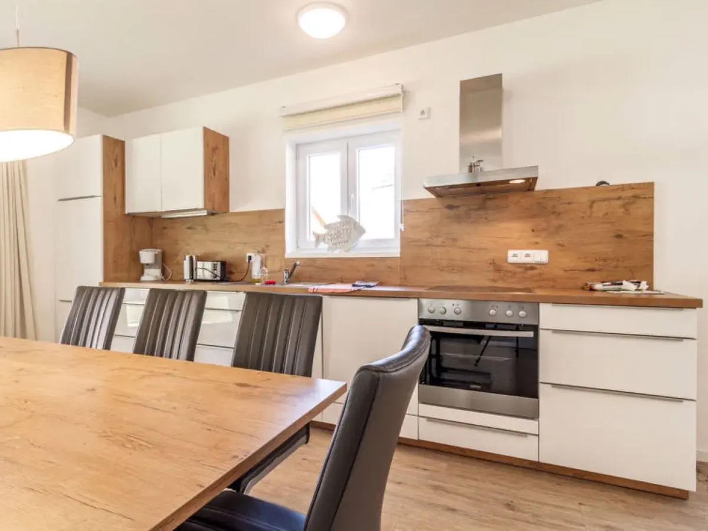 Lakeside Village 13 (+ sauna)