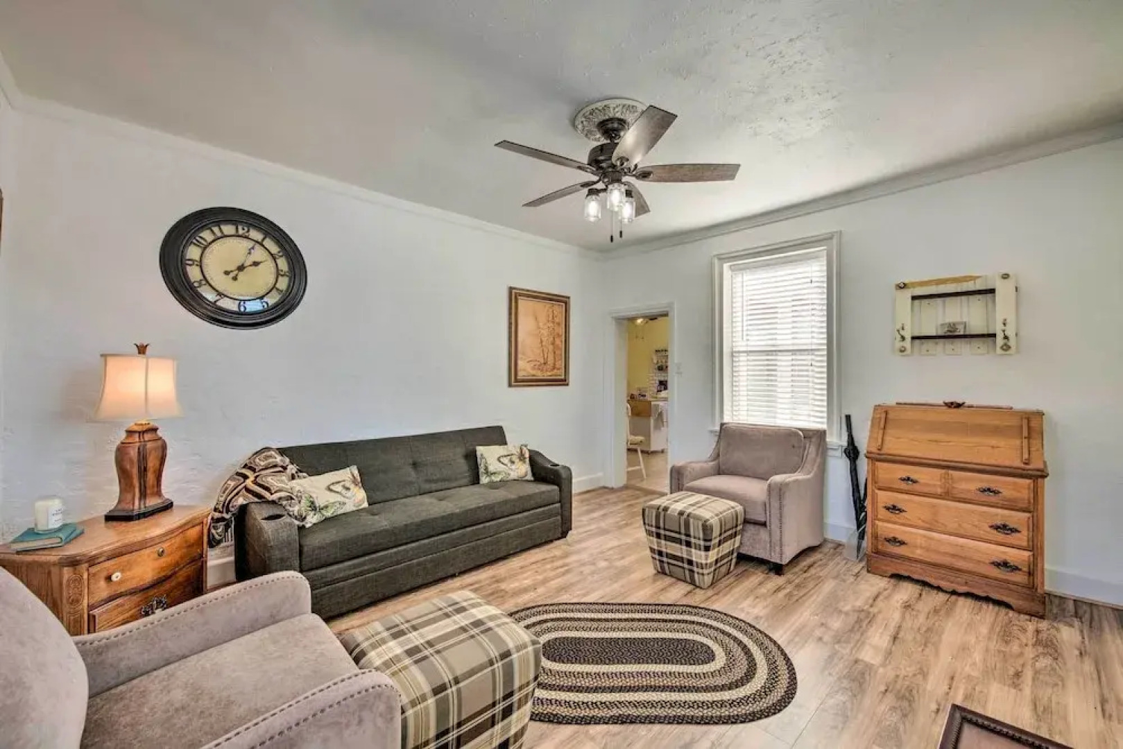 Kik-n-bak Cottage w/ Beautiful Mountain View