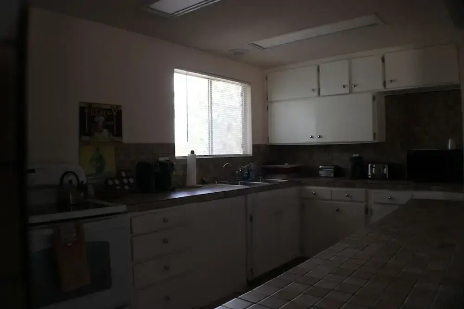 Grand Canyon Caverns Inn