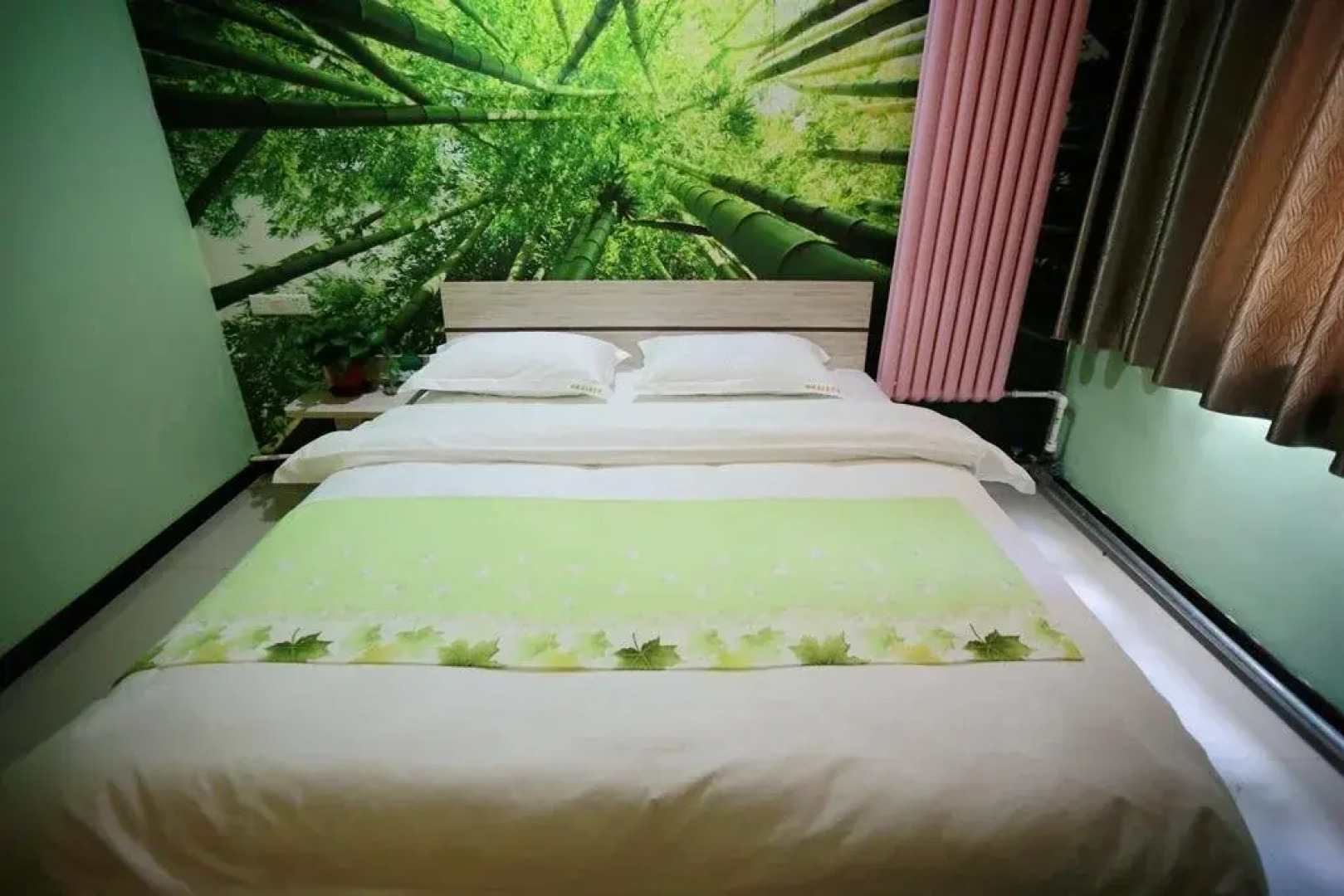 Jiayuguan City Hard Rock Hotel art theme