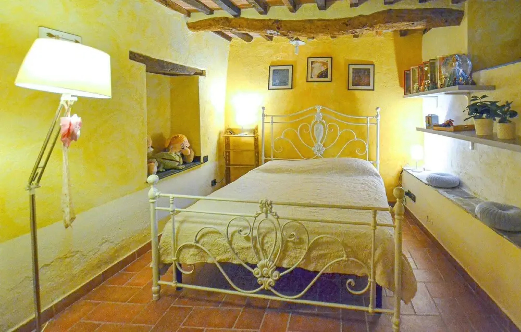 Stunning Apartment in Caprese Michelangelo With 2 Bedrooms, Wifi and Outdoor Swimming Pool