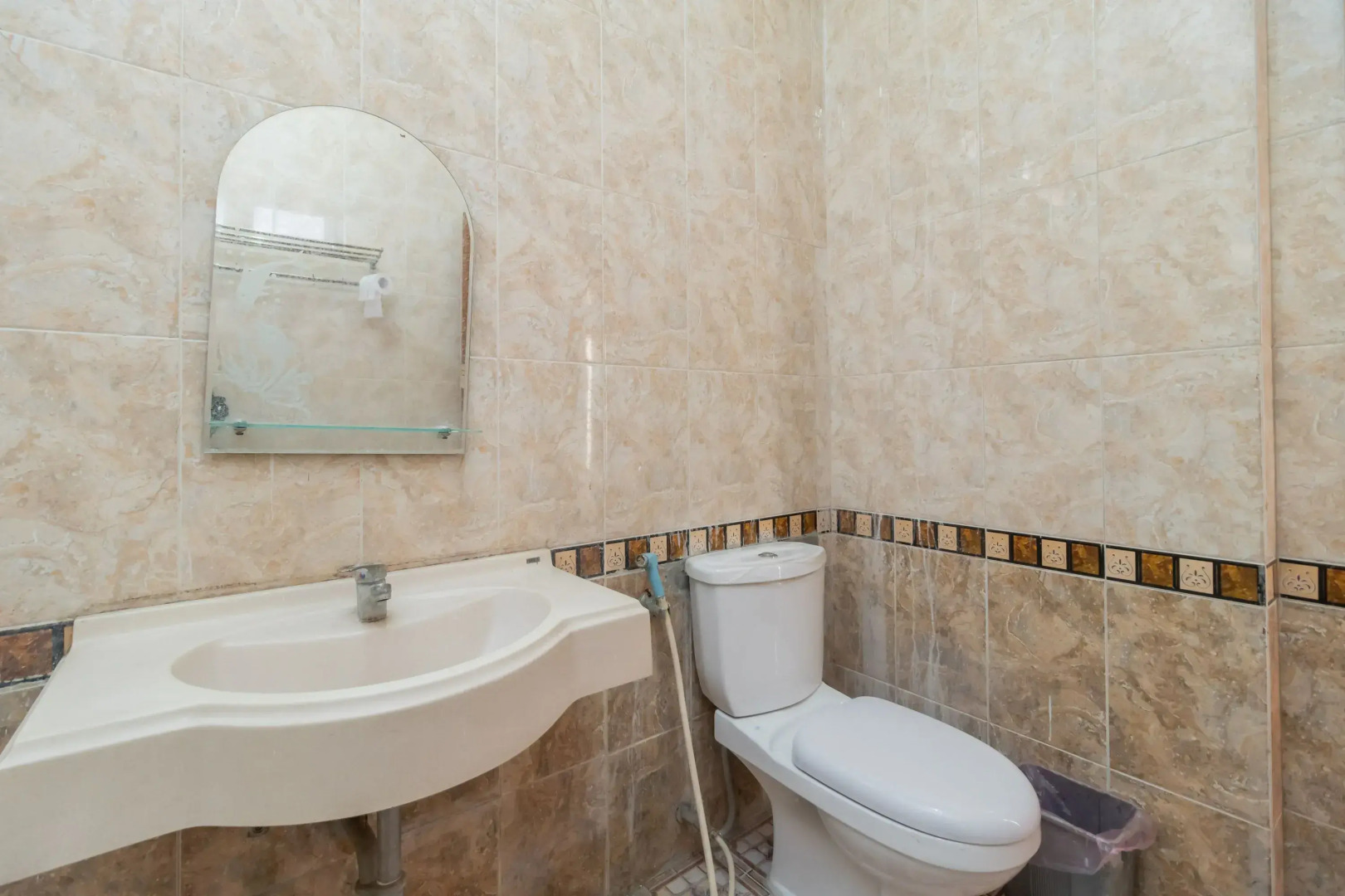 RedDoorz near Silangit International Airport