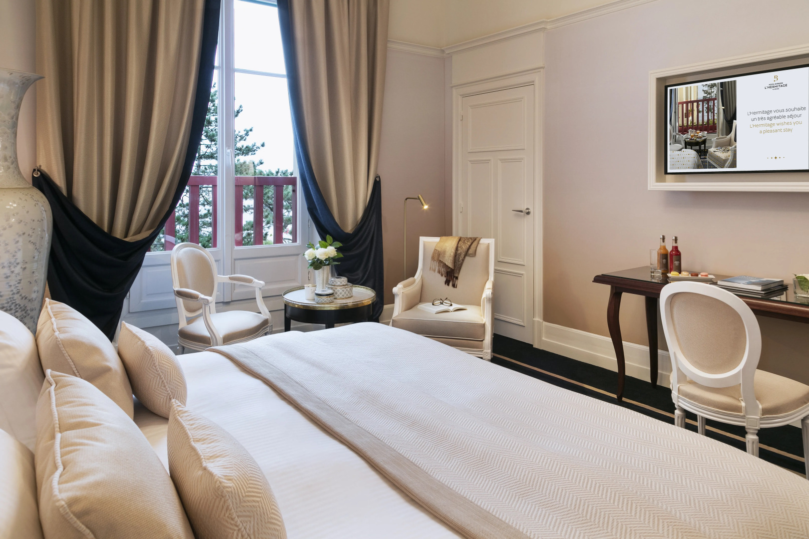 Hôtel Barrière l'Hermitage