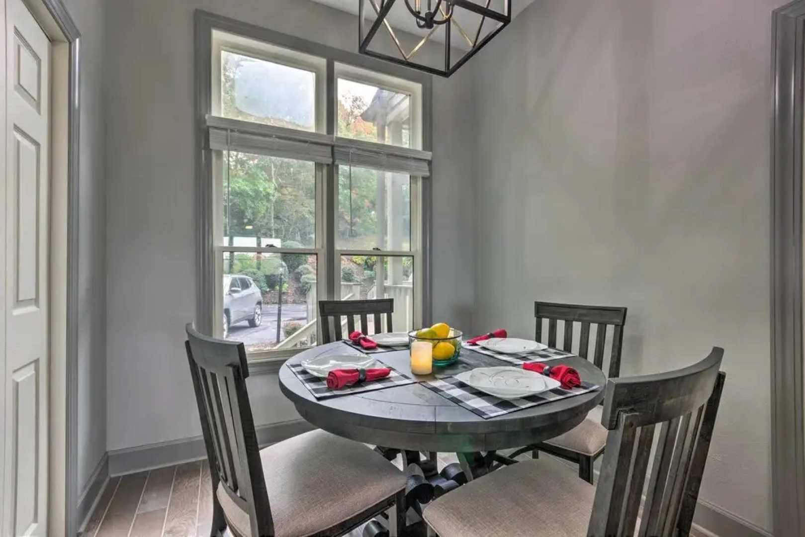 Modern Mountain-view Smokies Retreat w/ Balcony