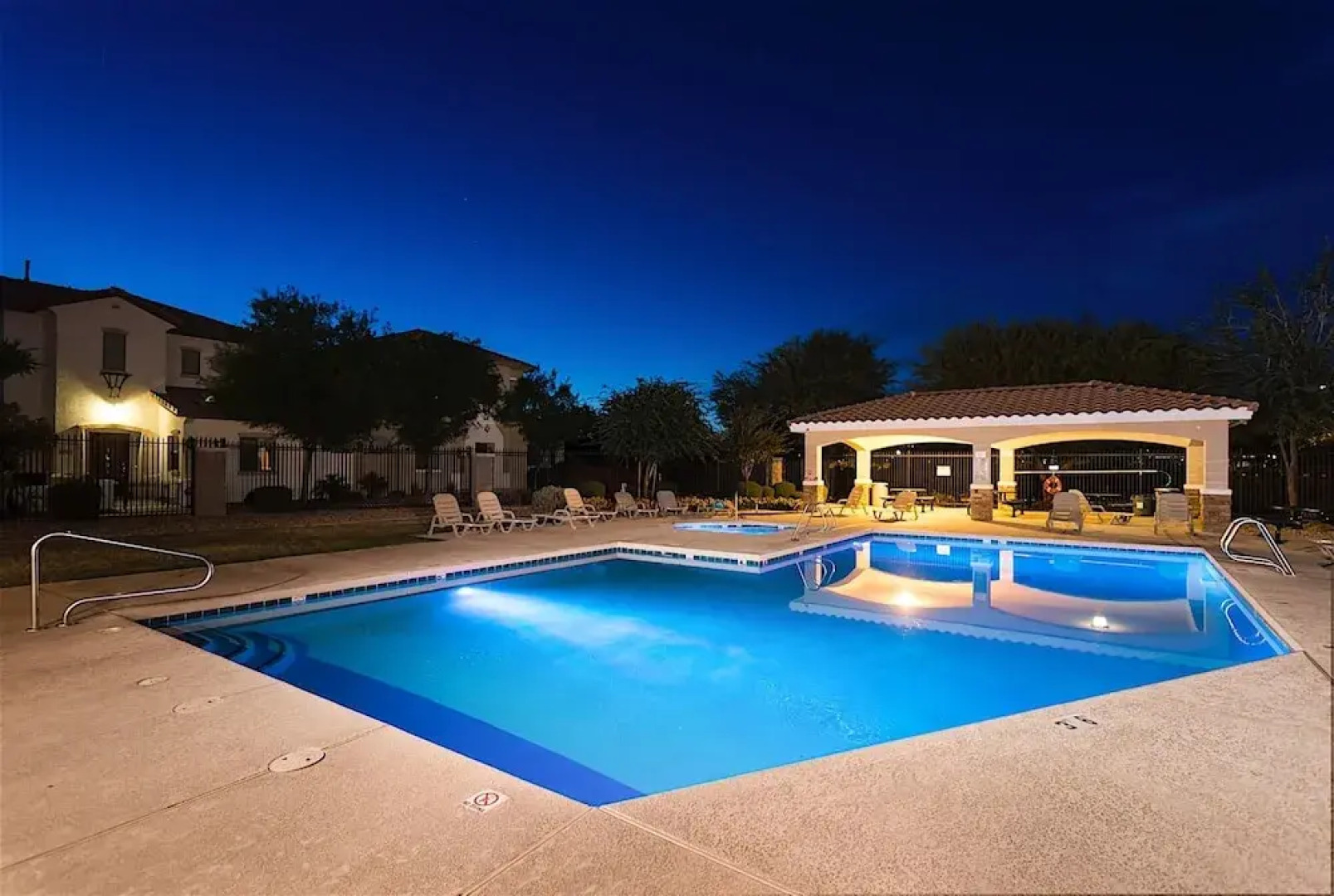 Madelines Cottage 4 BR by Casago