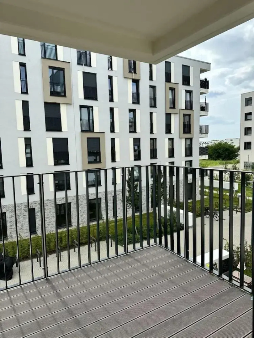 Precious Airport Sta