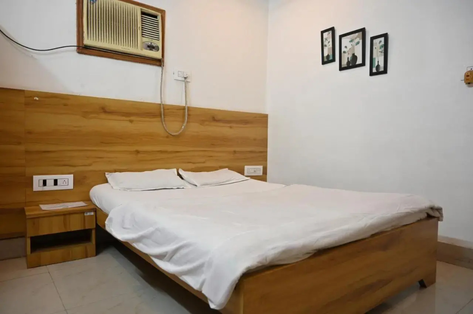 OYO 27950 Hotel Priyanka International