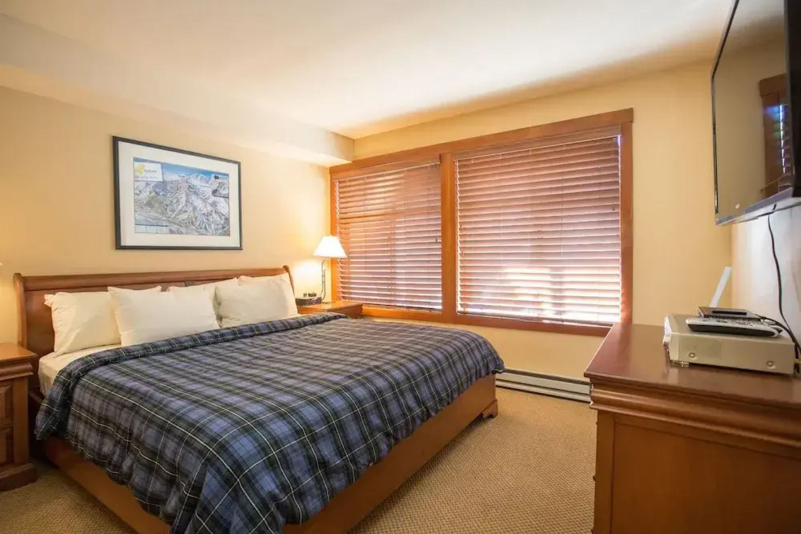 3216 - One Bedroom + Den Standard Powderhorn Lodge 1 Condo by RedAwning