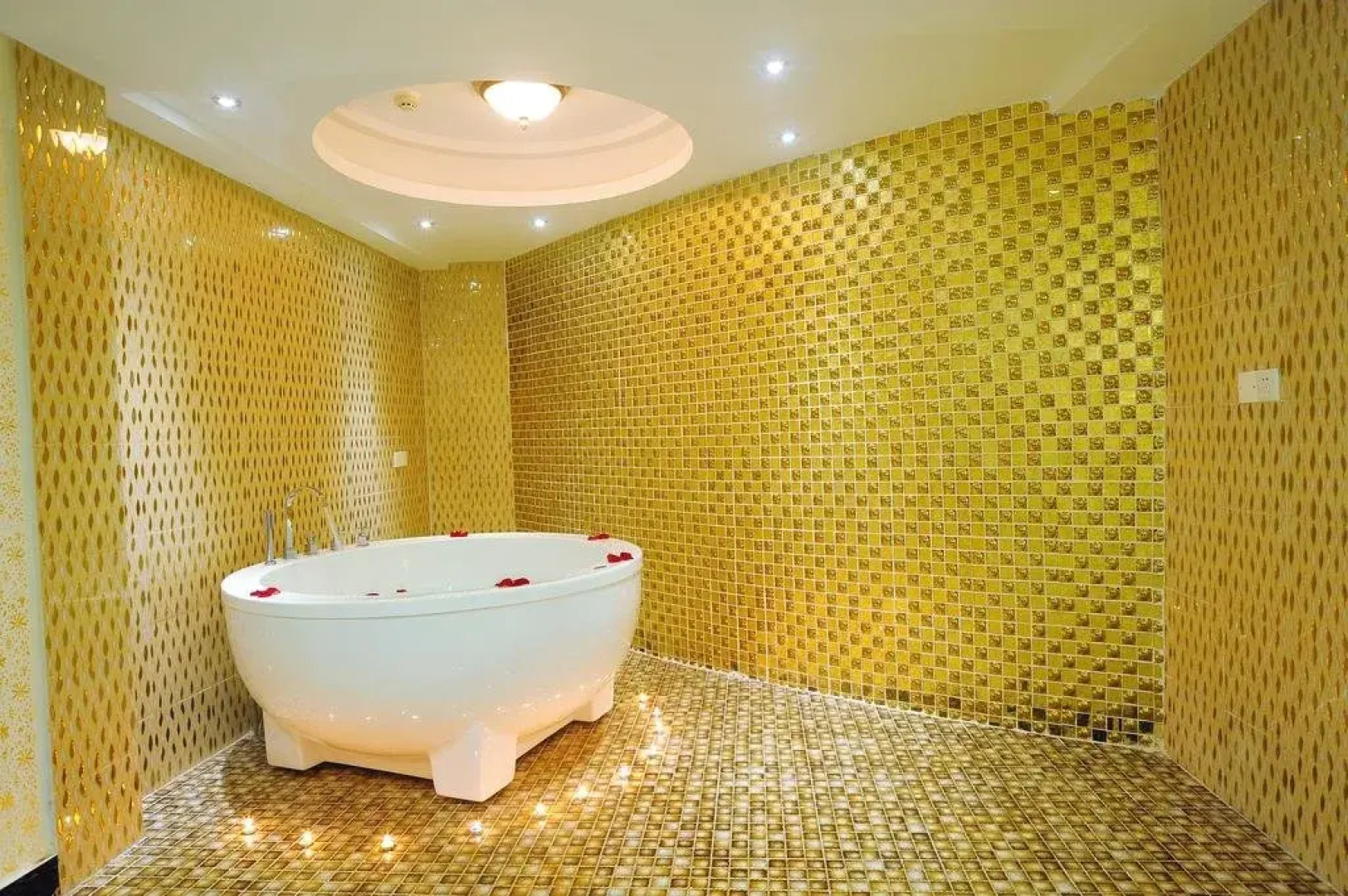 Jiulong Wenquan Hoilday Hotel