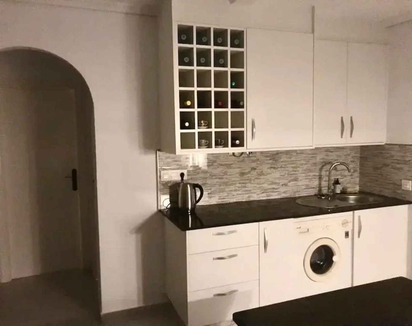 2 Bedroom 1 Bathroom Villa, Wifi, Tv, Short Walk to Beach, Bars and Restaurants