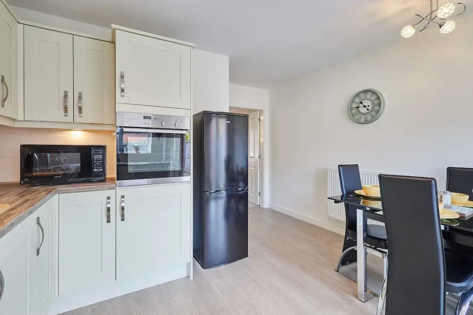 Host Stay Happy Home