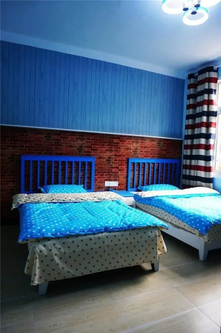 Fenghuang Encounter Time Inn