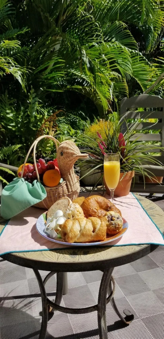 Hawaii's Hidden Hideaway Bed & Breakfast