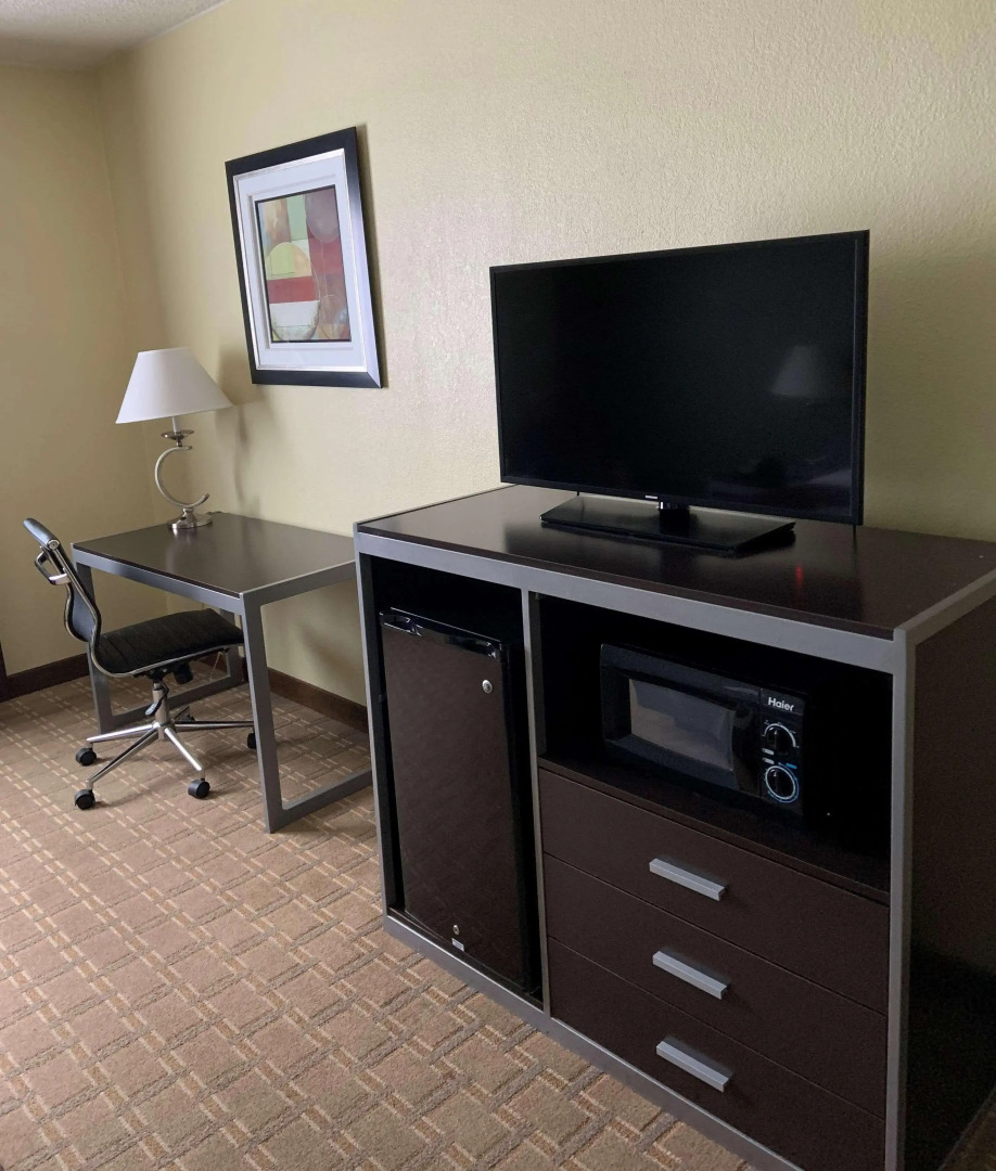 Best Western Airport Inn & Suites Cleveland