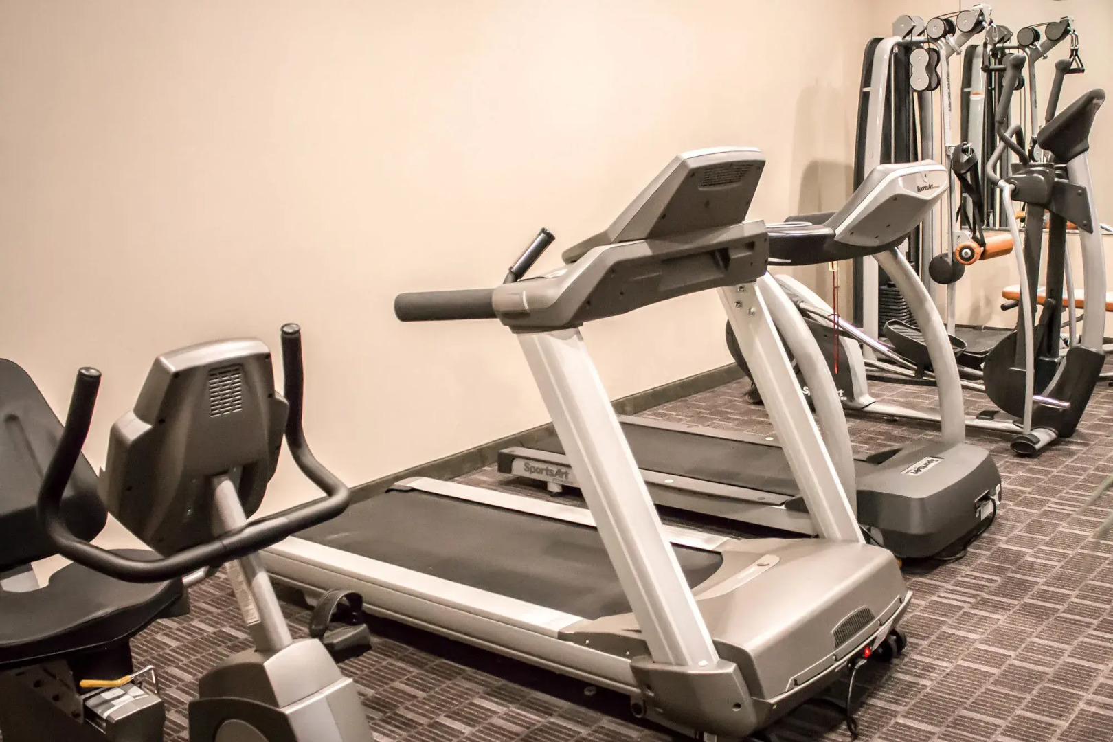 Holiday Inn Express and Suites Albany Airport- Wolf Road by IHG