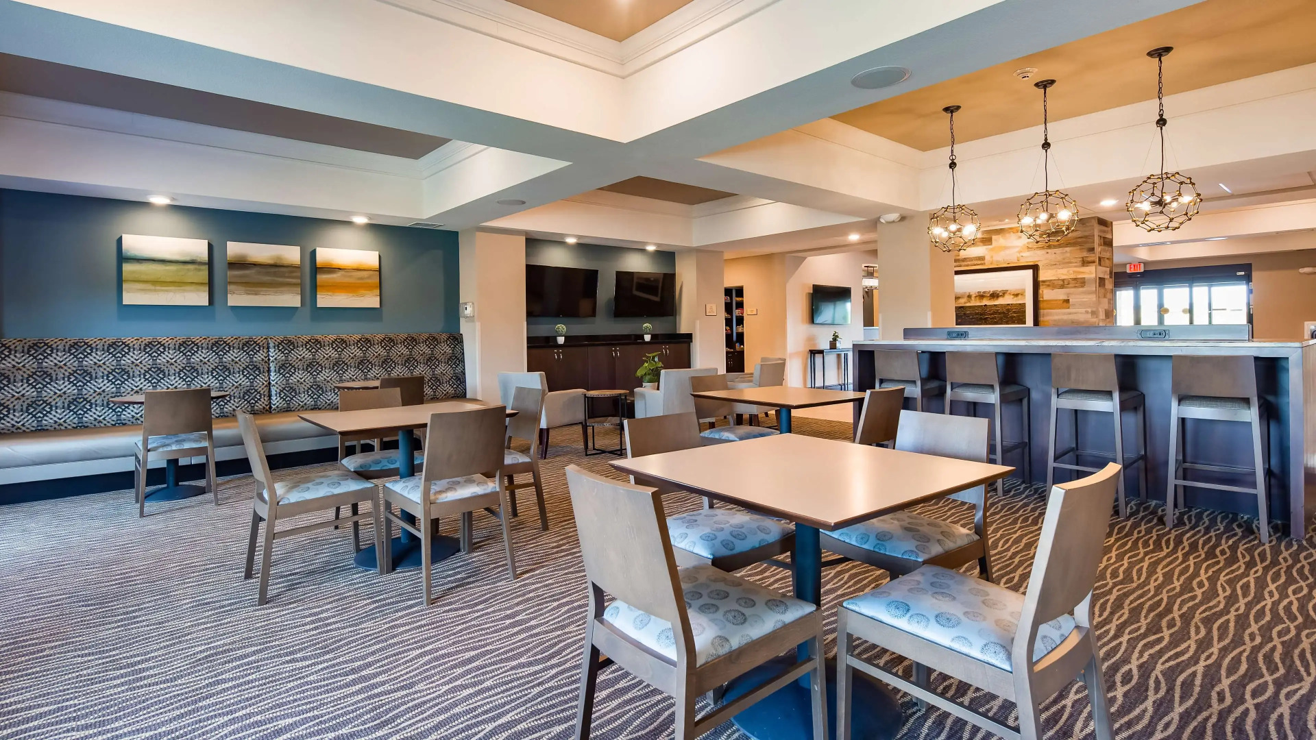 Best Western Plus Overland Inn