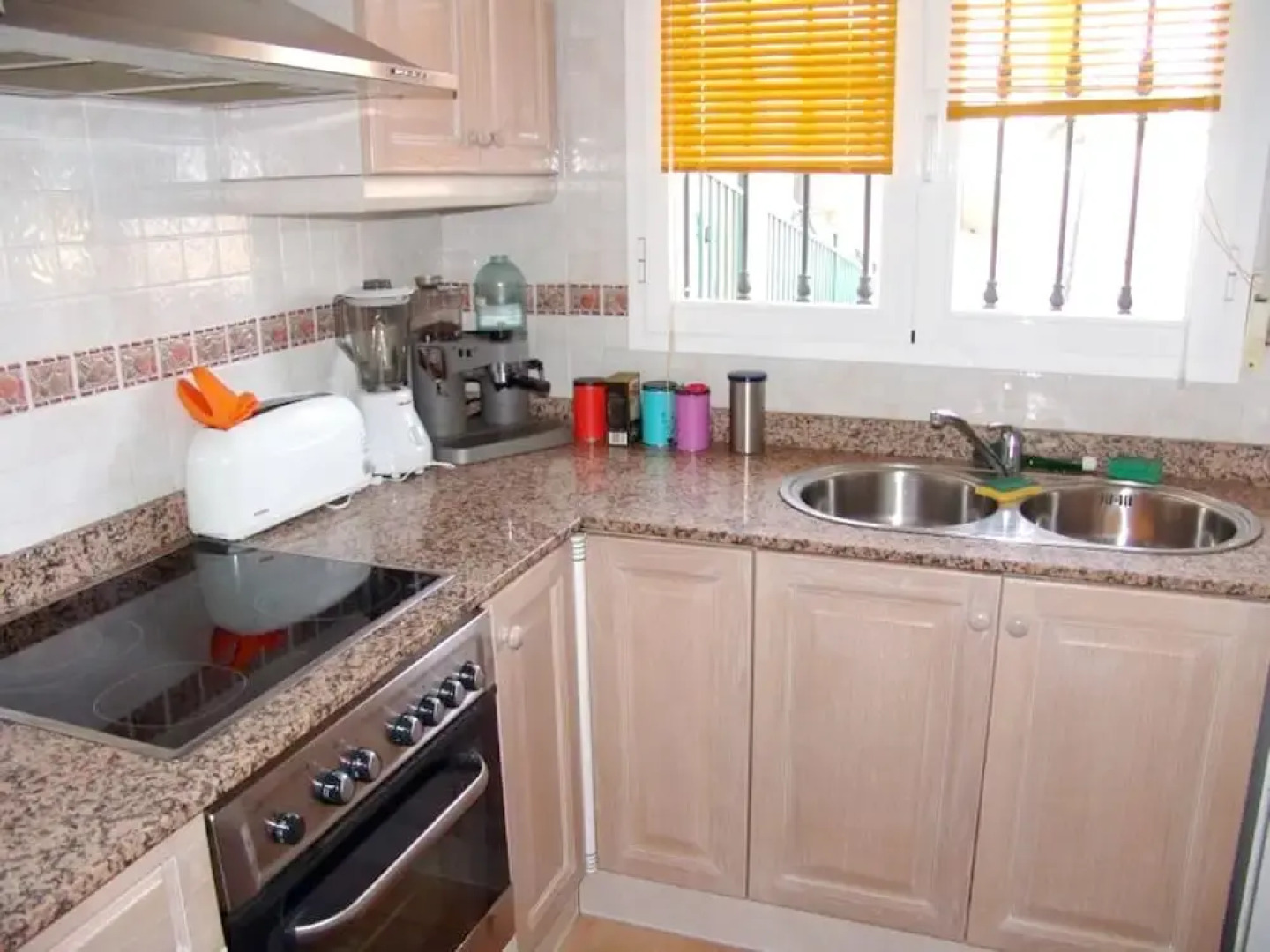 House With 3 Bedrooms in La Nucia, With Wonderful sea View, Pool Acces