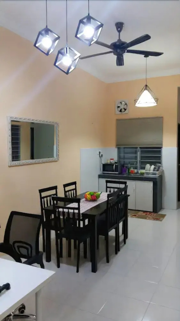 Adni Suite Homestay Seri Manjung