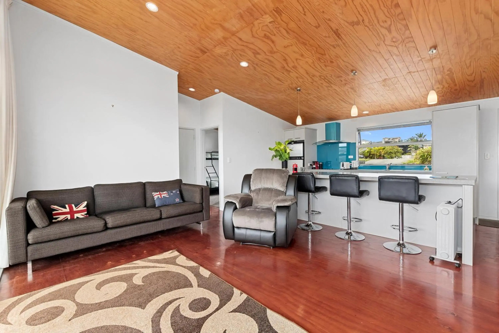 Blue Crush Villa - Mangawhai Heads Holiday Home