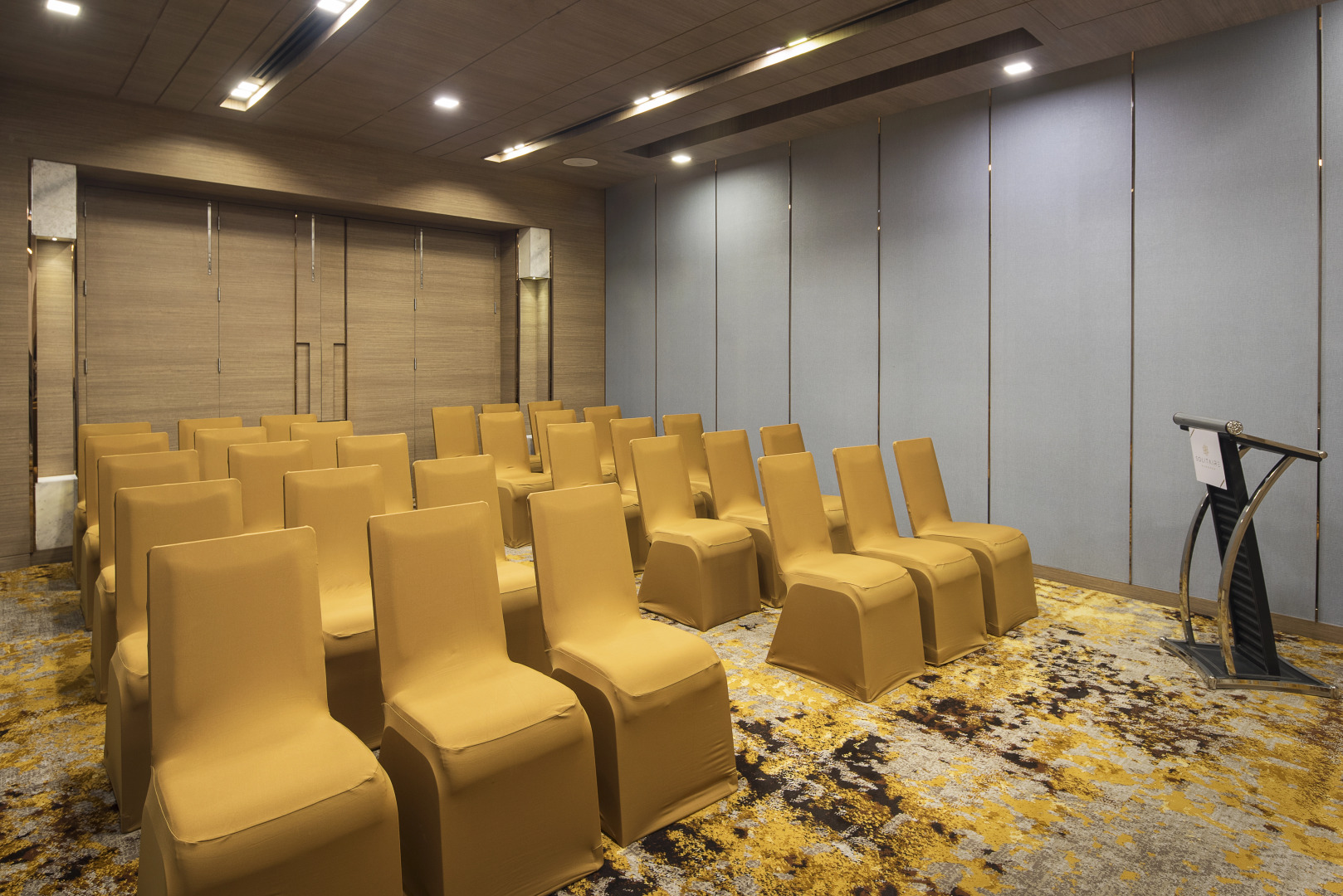 Solitaire Bangkok Sukhumvit 11