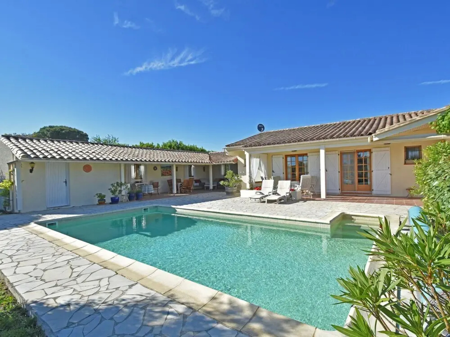 Beautiful Villa With Private Swimming Pool With Terrace and Outdoor Kitchen, View of Gorges