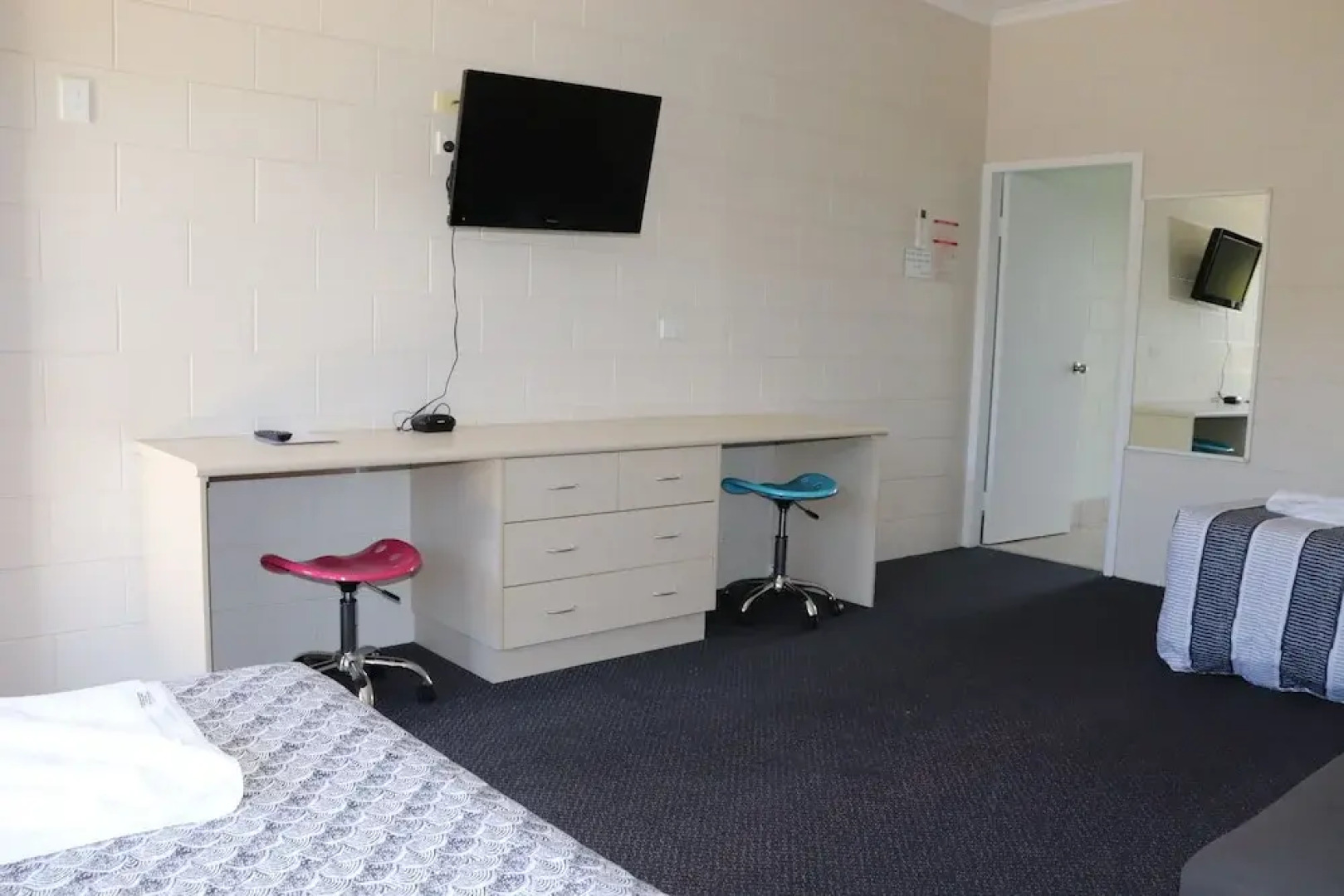 YAL Cairns - A Motel that makes a difference