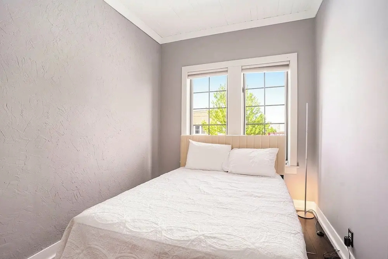 Love Mi Getaway Loft with Deck 110