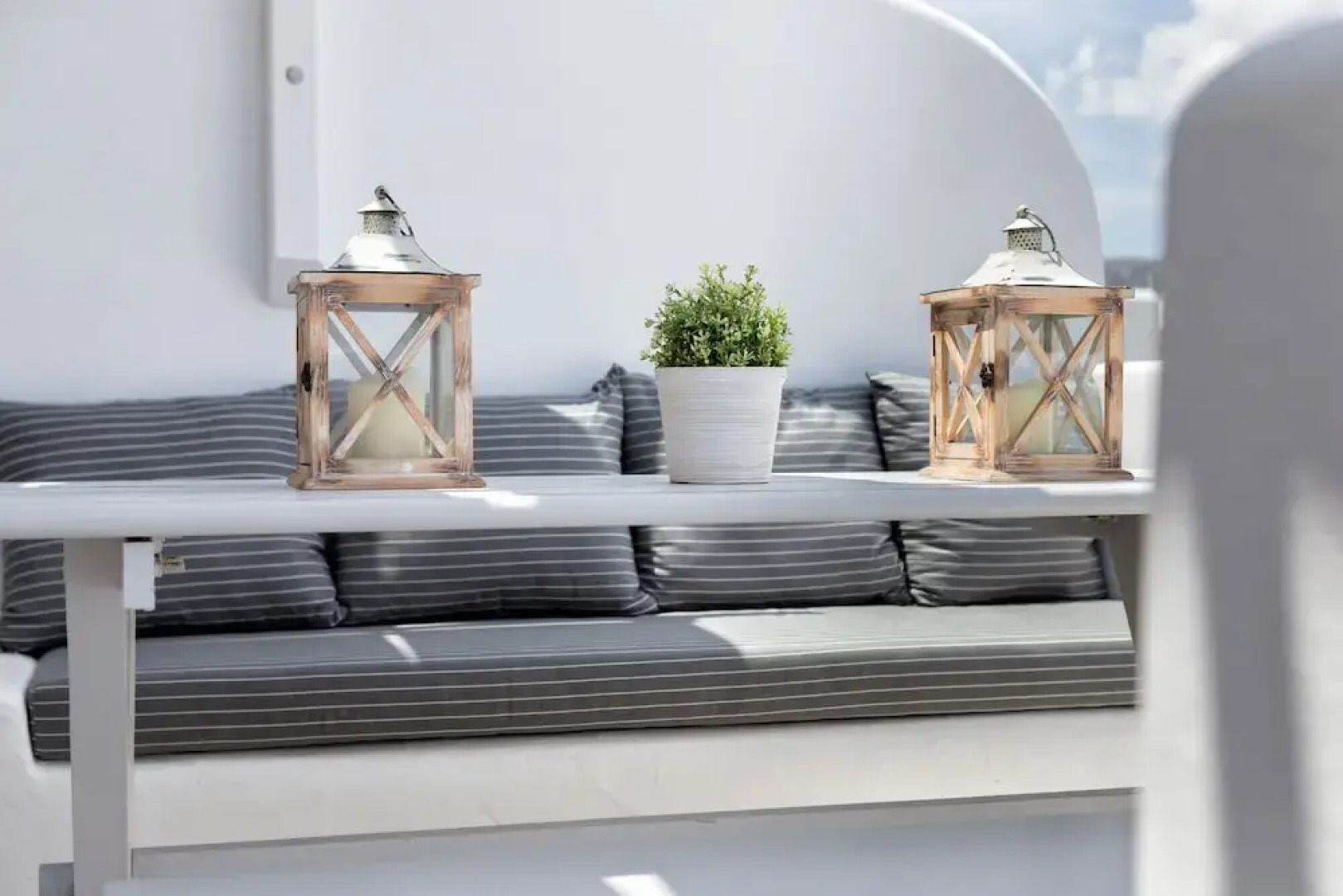 Blue Waves Suites & Apartments