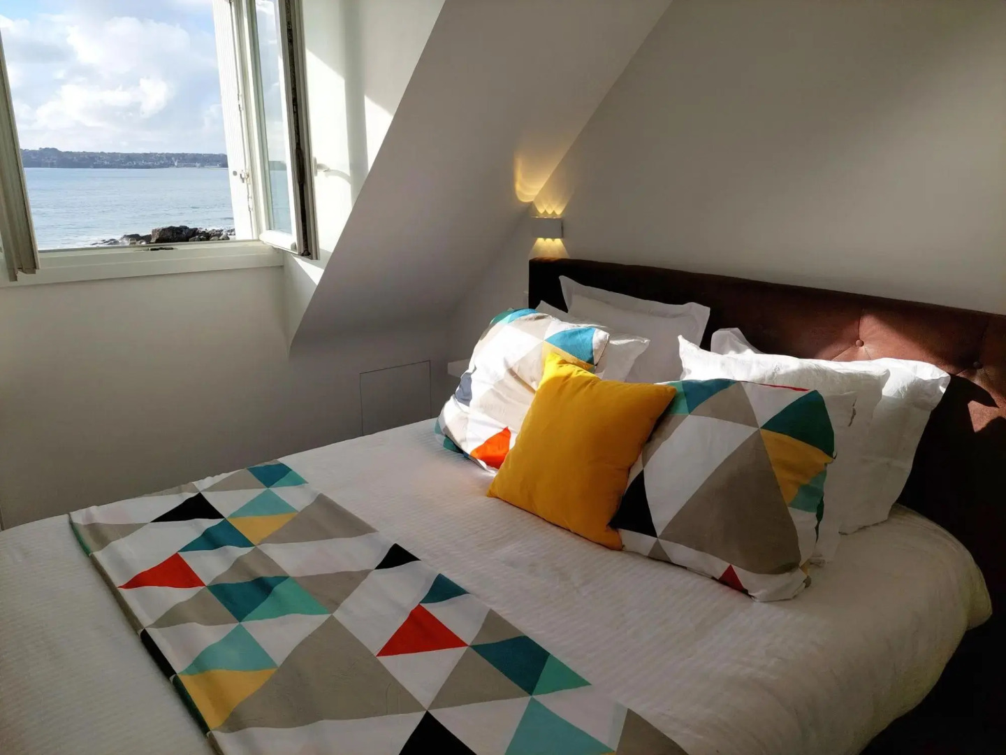 180° panoramic sea view, direct beach location, Locmaria-Plouzané