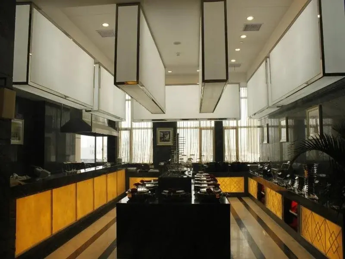 Vienna International Hotel