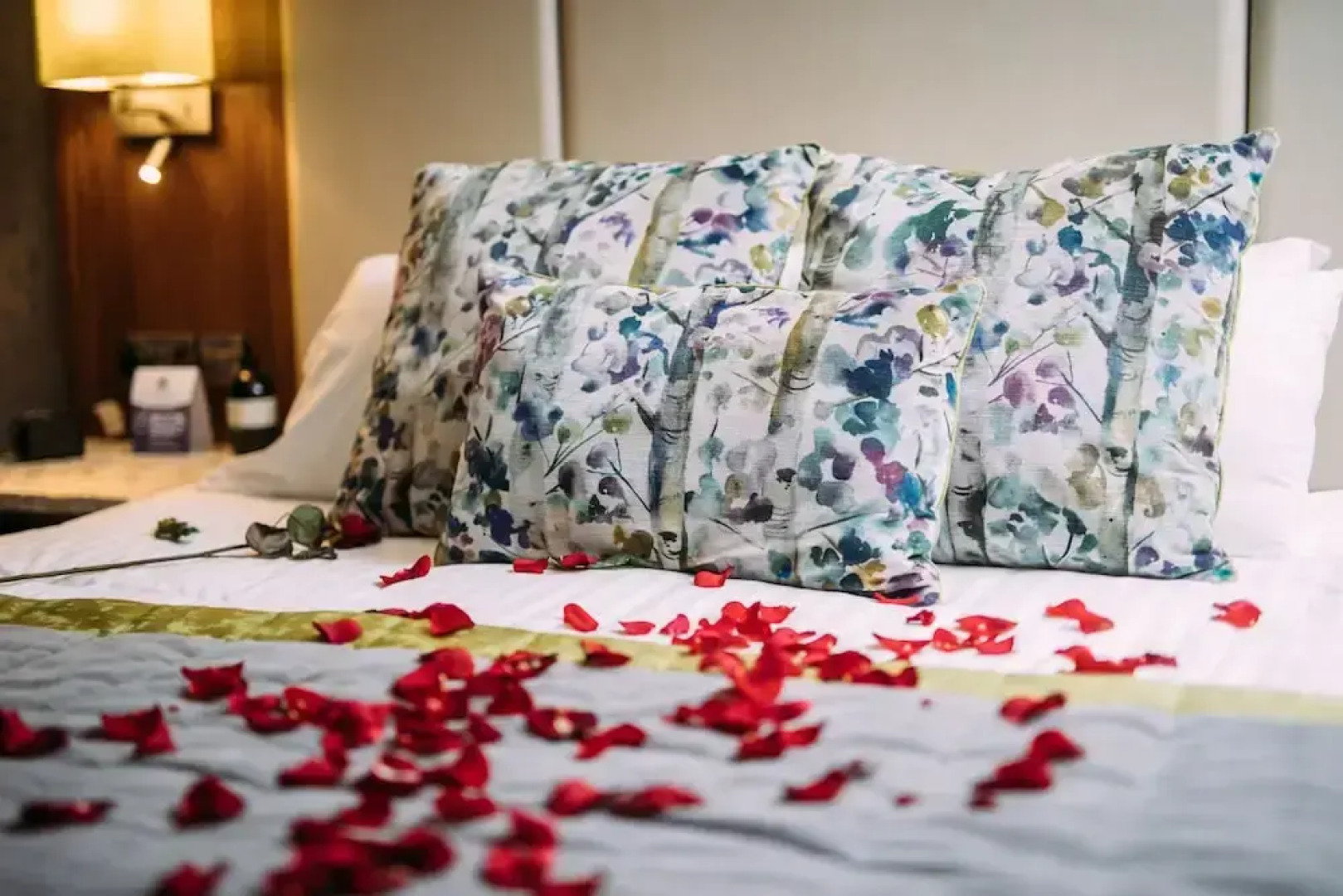 The Valley Hotel & Carriage Gardens