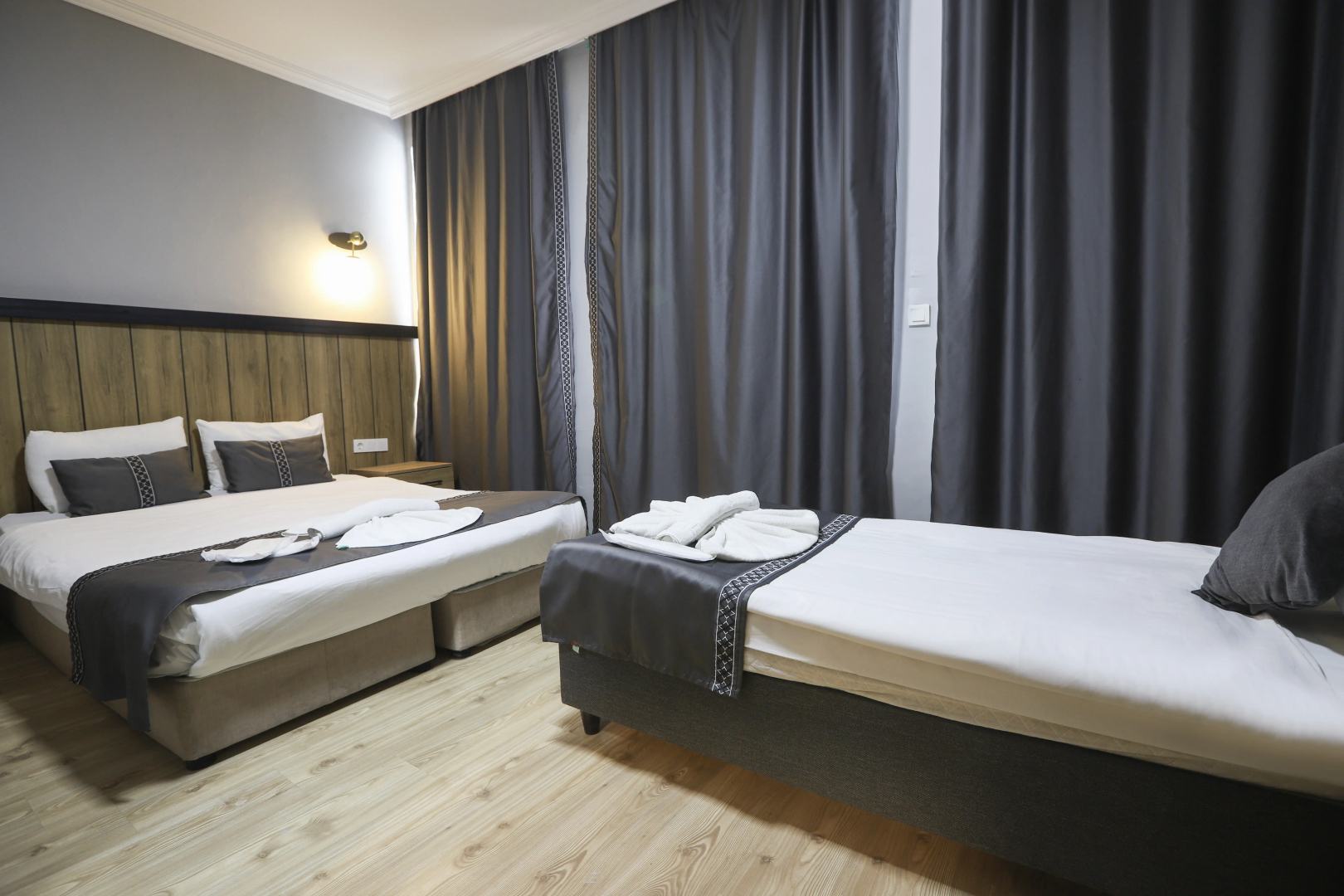 La Pera Suites