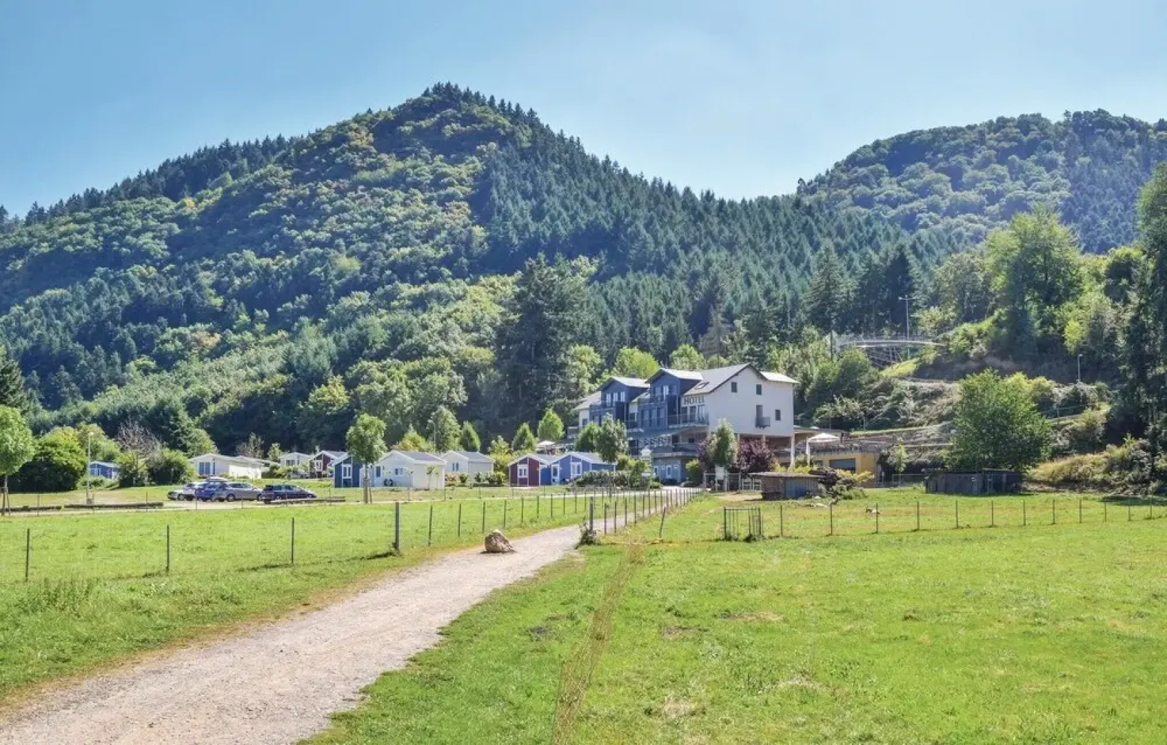 Awesome Home in Riol an der Mosel With 2 Bedrooms