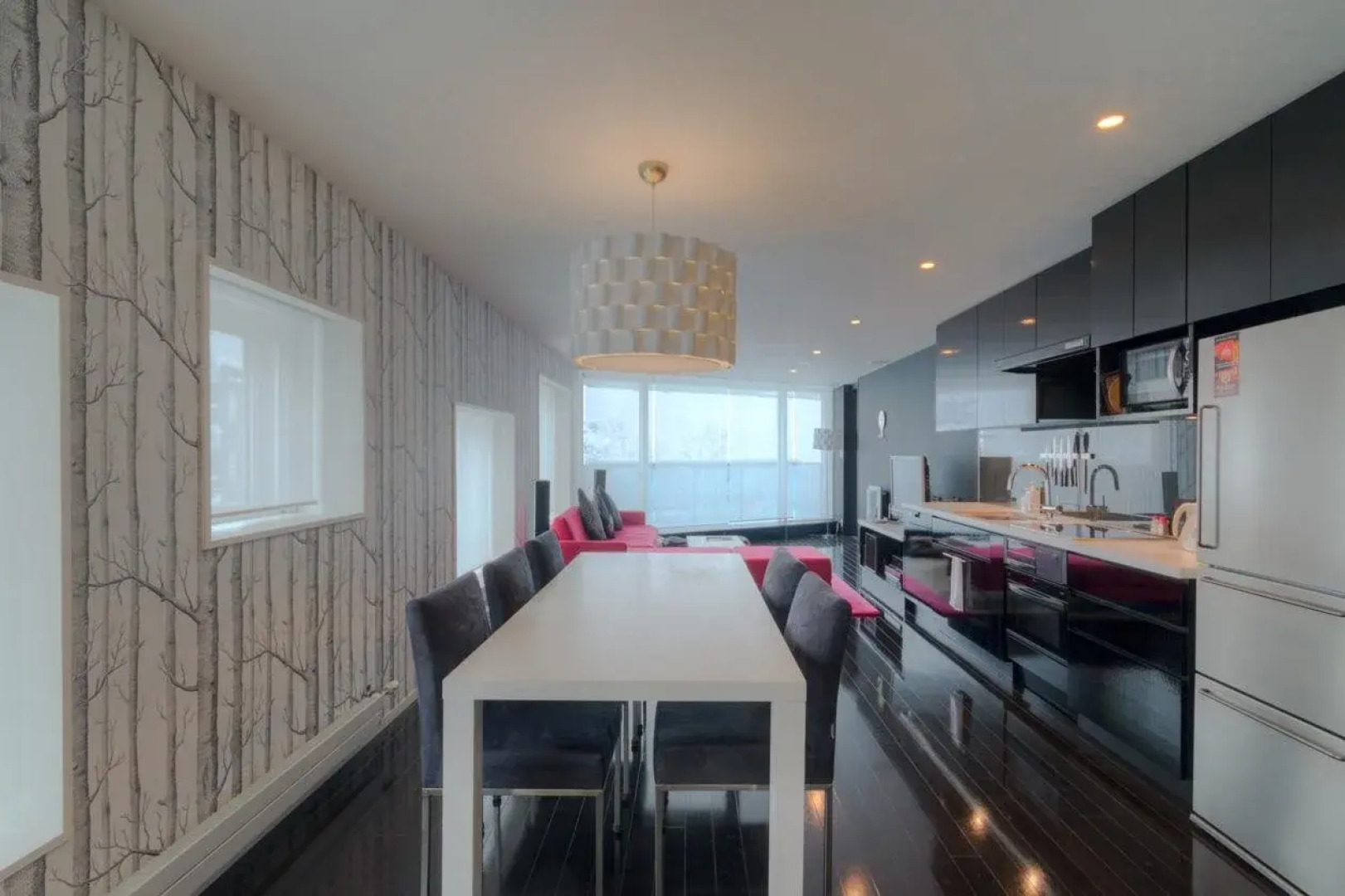 Kira Kira Suites by H2 Life