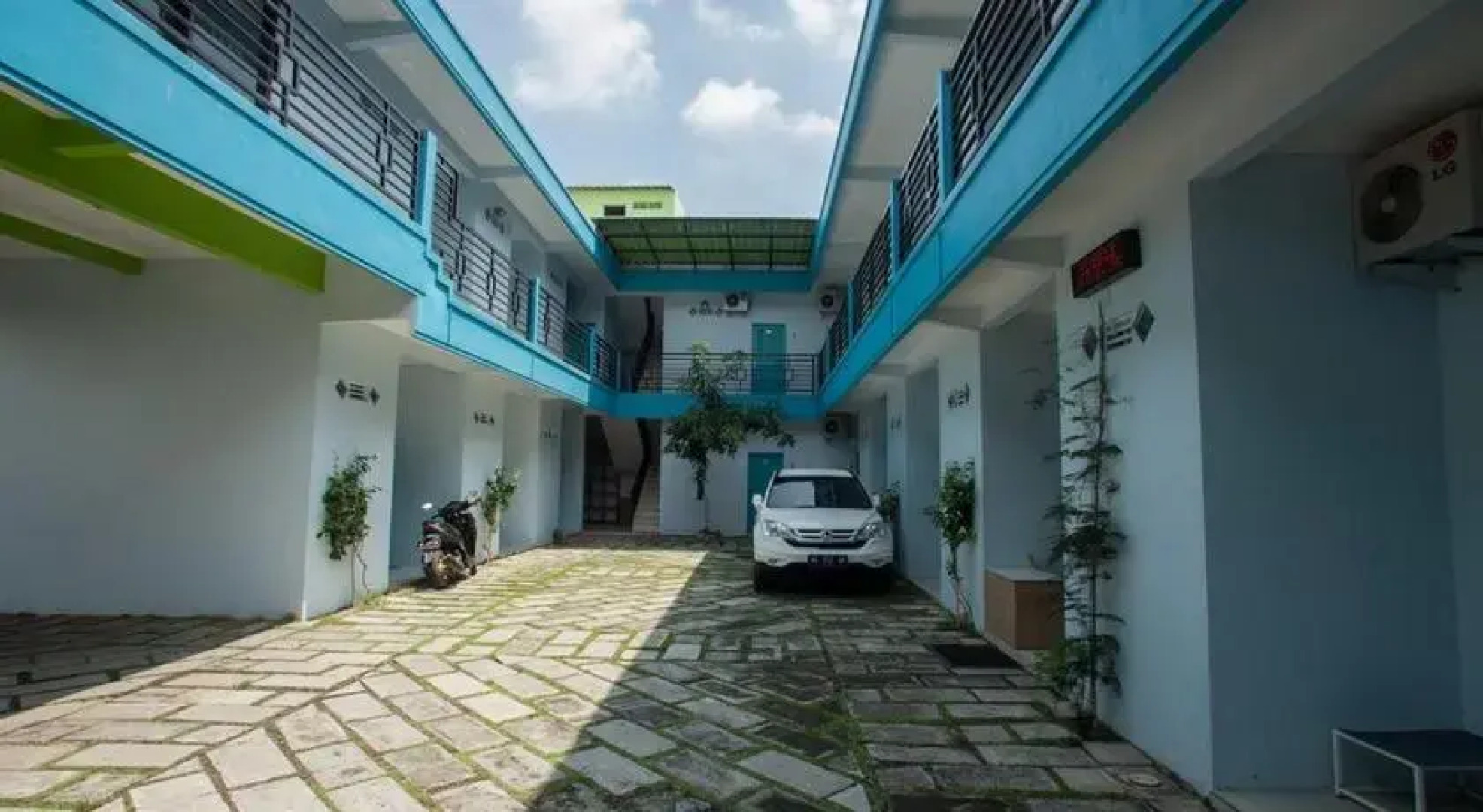 RedDoorz @ Kartohardjo Madiun